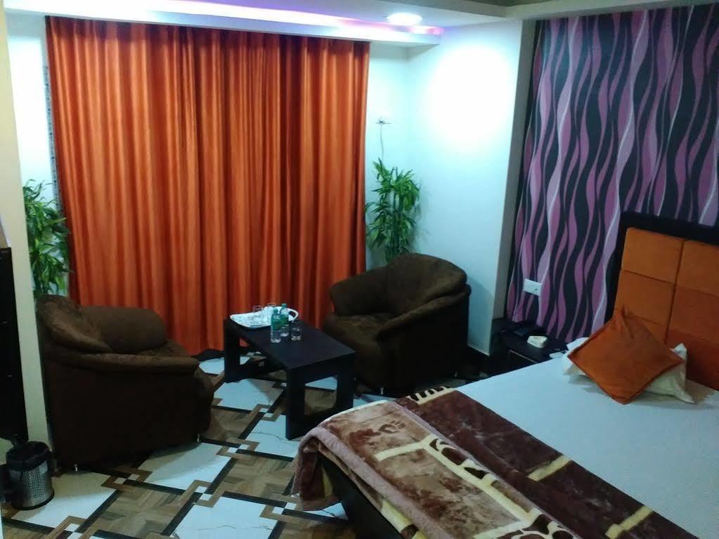 فندق راجكامال دوغار المظهر الخارجي الصورة